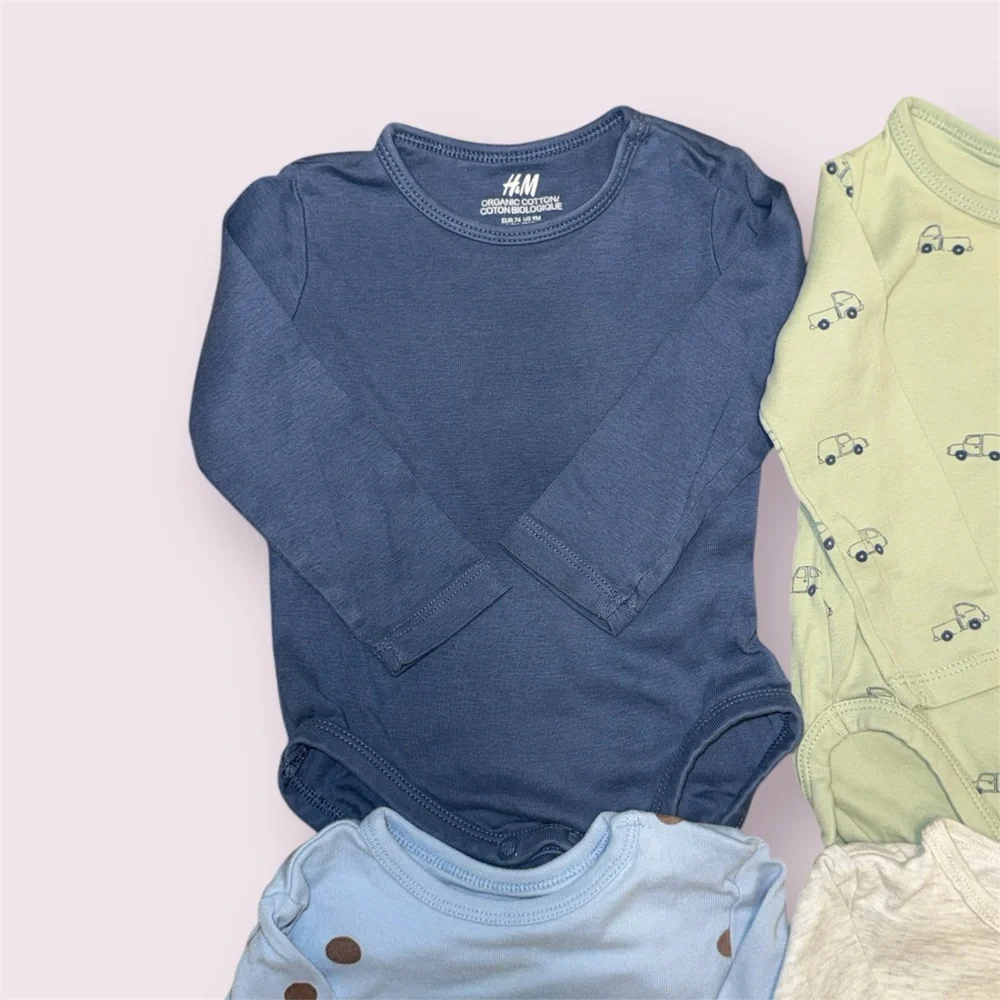 H&M Baby Boy/Girl Long Sleeve Bodysuits Bundle –‎ Size 9M